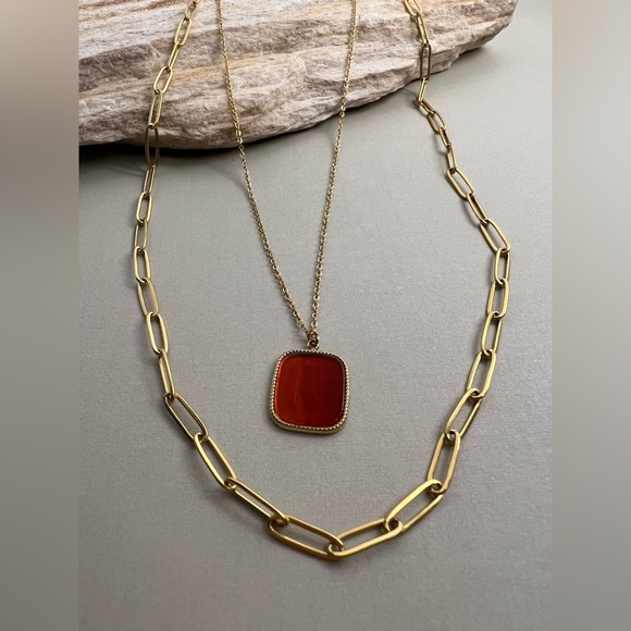 Red & Gold Elegant Pendant Layered Necklace, Red Natural Stone Pendant Necklace - Picture 11 of 14